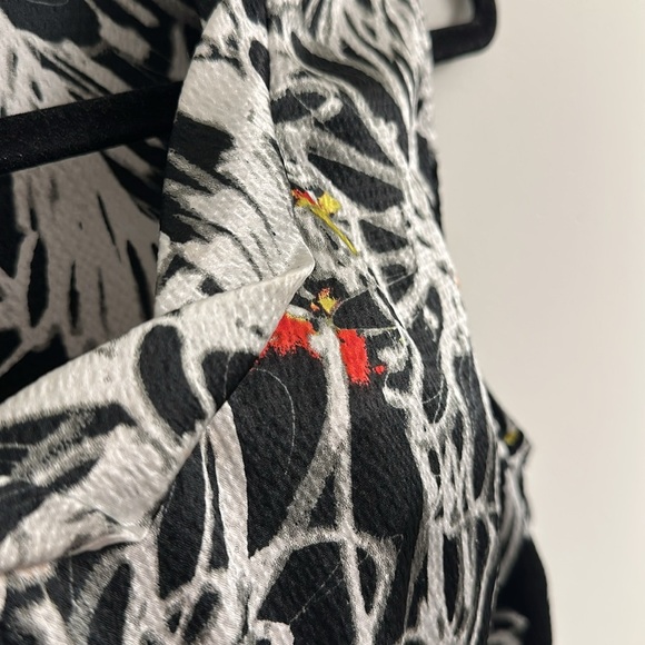 Lane Bryant Black and White Floral Women's Sleeveless Tank Tunic Top SZ 14 - Picture 8 of 8